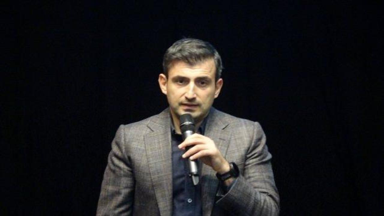 Sel&ccedil;uk Bayraktar'a iki &uuml;niversiteden fahri doktora unvanı