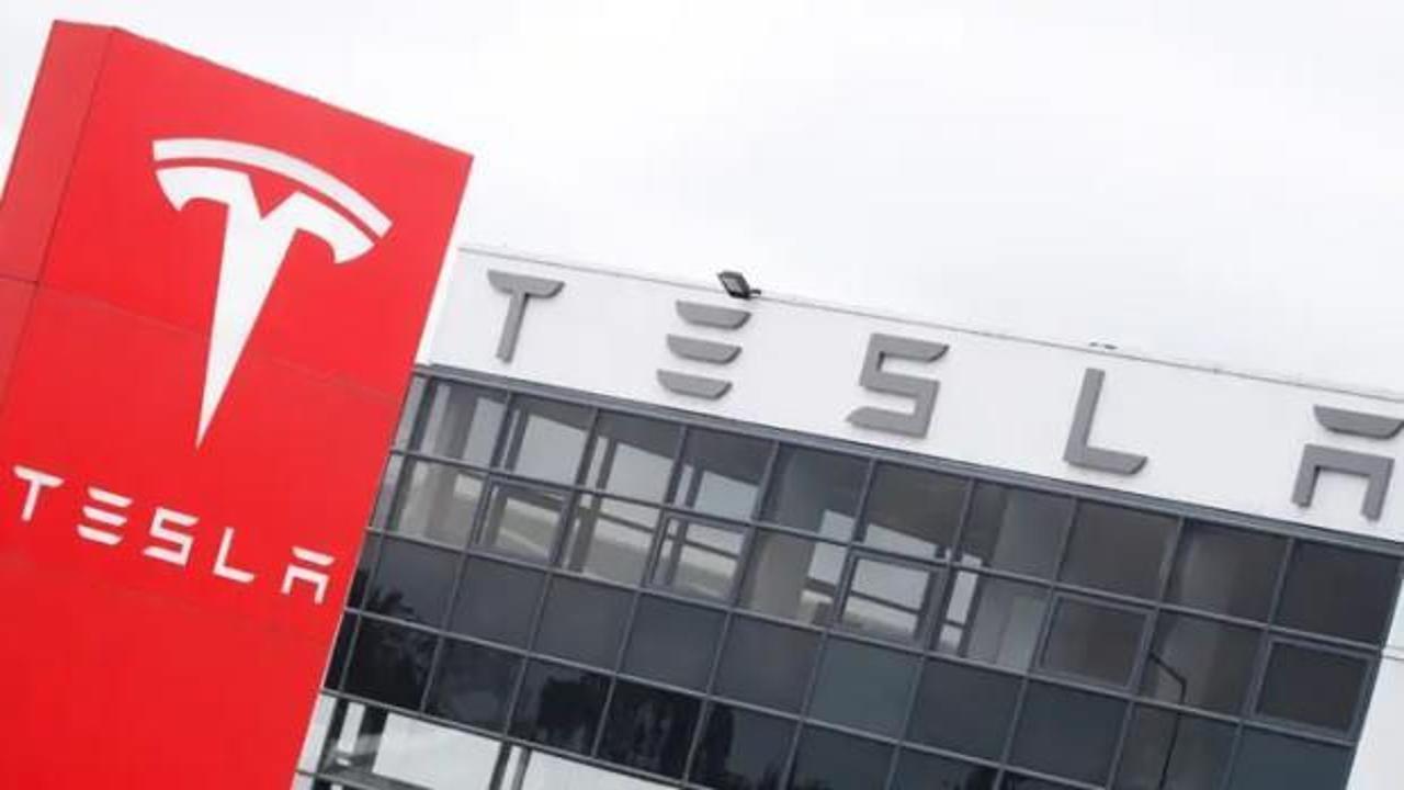 Tesla ABD'de yaklaşık 700 bin aracı geri &ccedil;ağırıyor