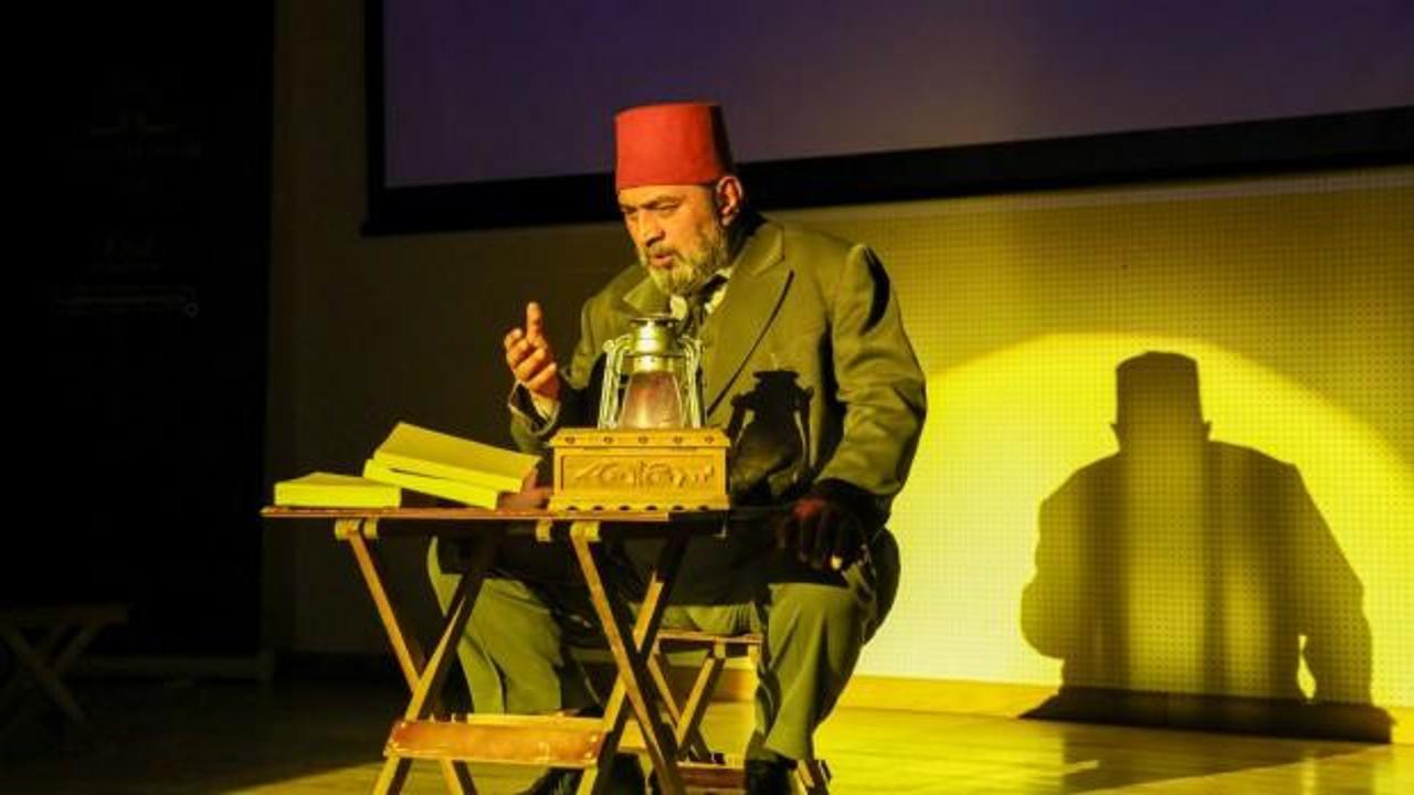 Usta oyuncu Ahmet Yenilmez, "Korkma" oyununu İZÜ'de sahneledi