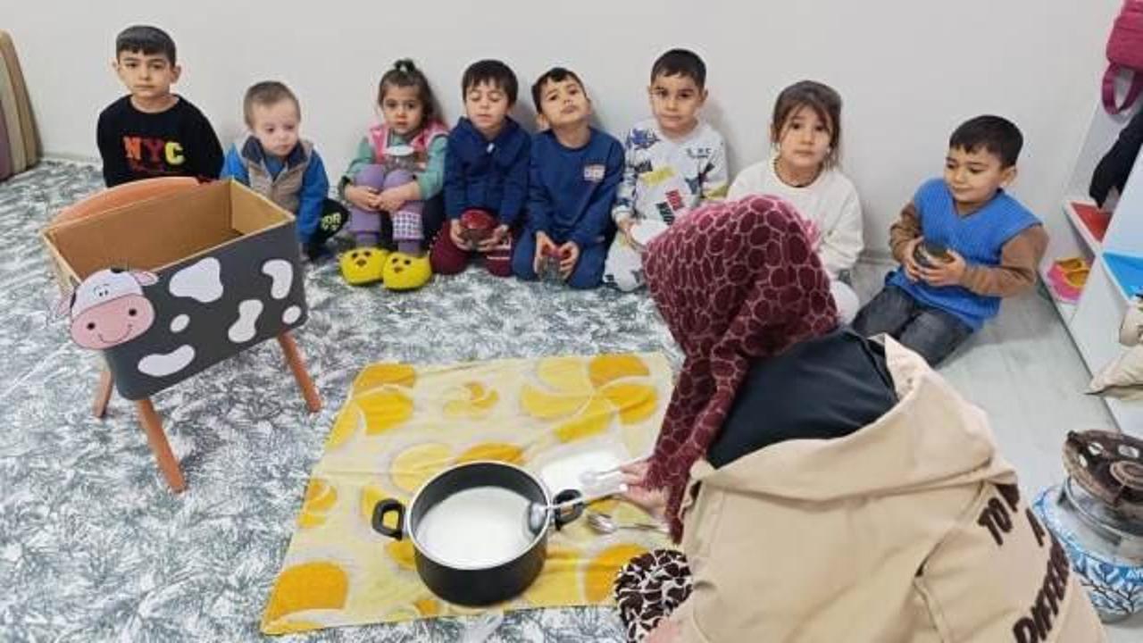 Aksaray'da öğrenciler kolları sıvadı! Önce süt sağdılar, sonra yoğurt mayaladılar 