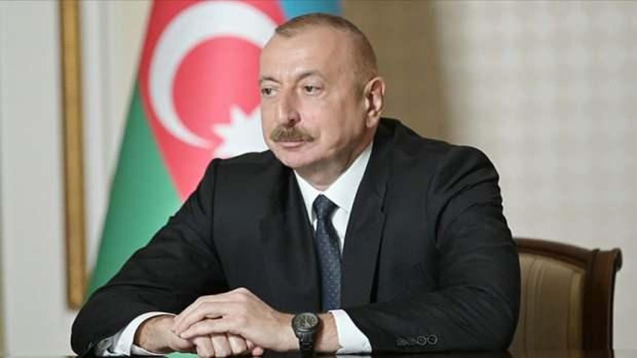 Aliyev havalimanındaki törene katıldı!