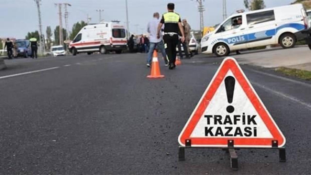 Antalya'da iki otomobil çarpıştı: 1 ölü, 1 yaralı!