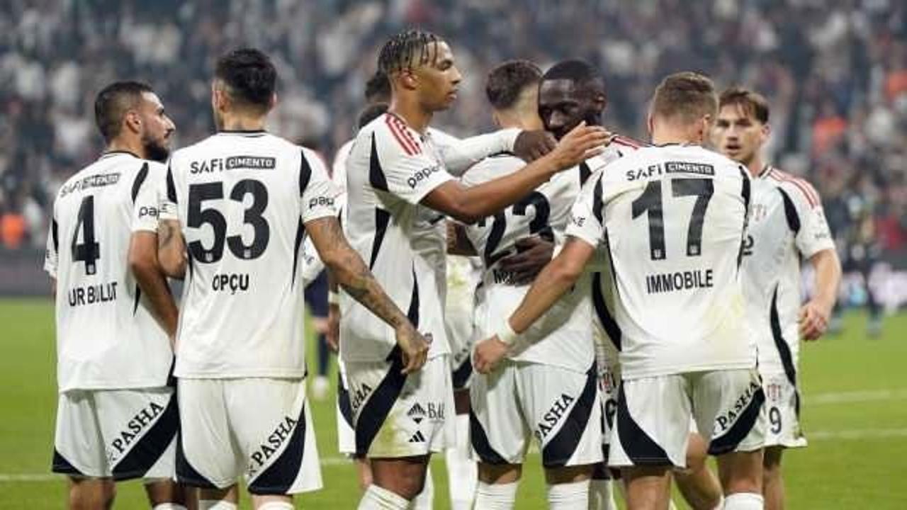 Beşiktaş siyahla beyaz gibi! İyi başlayan hikaye k&ouml;t&uuml; bitti