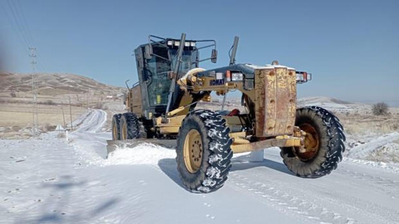 Elazığ'da 27 köy yolu aralıksız süren çalışmalar sonucu ulaşıma açıldı