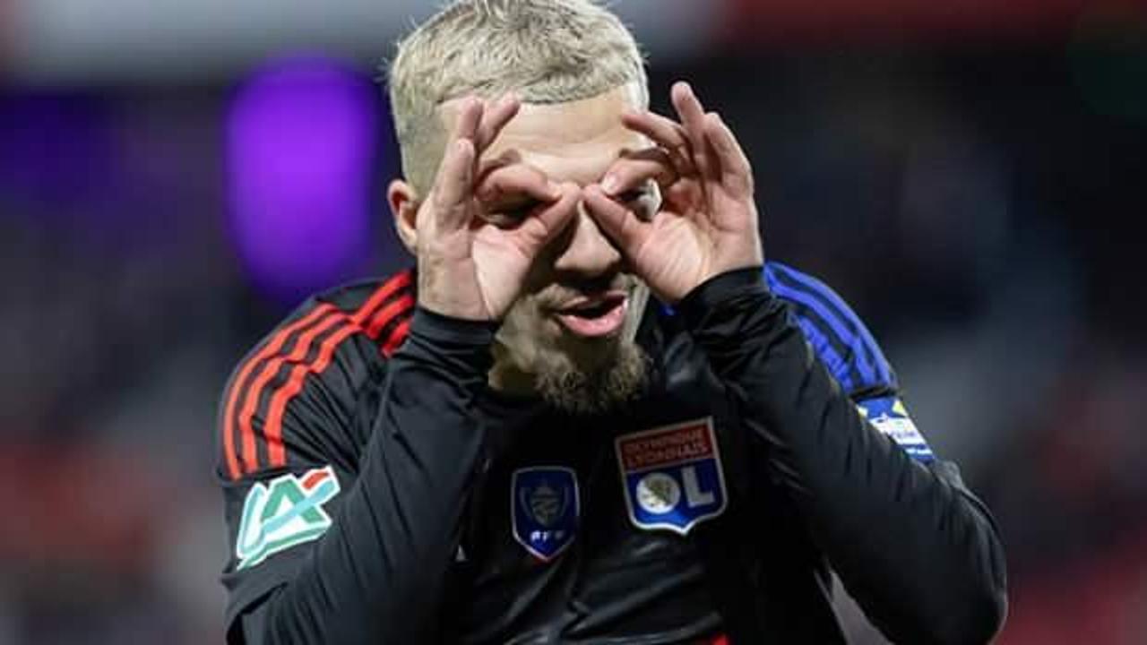 Galatasaray'dan tarihi teklif! Sara'ya &ouml;denen bonservis rekoru kırılabilir