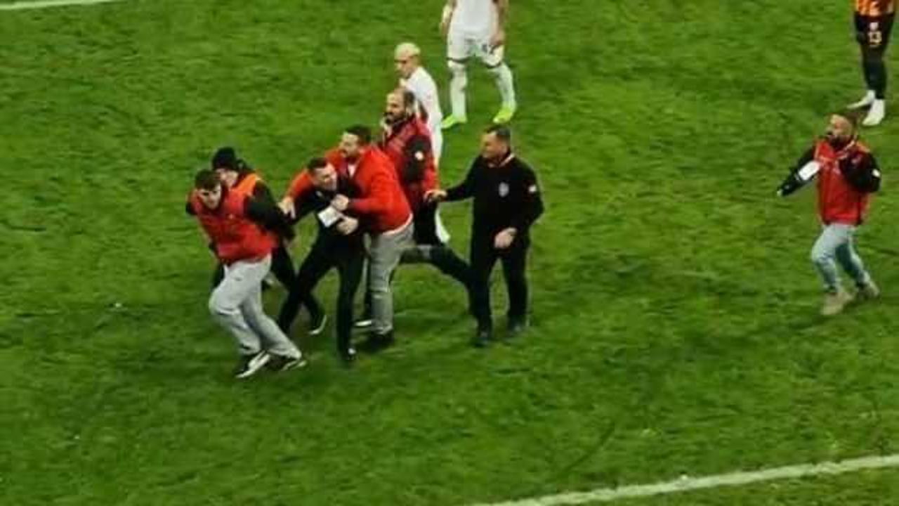 Sahaya giren taraftarı darp eden trib&uuml;n lideri serbest bırakıldı