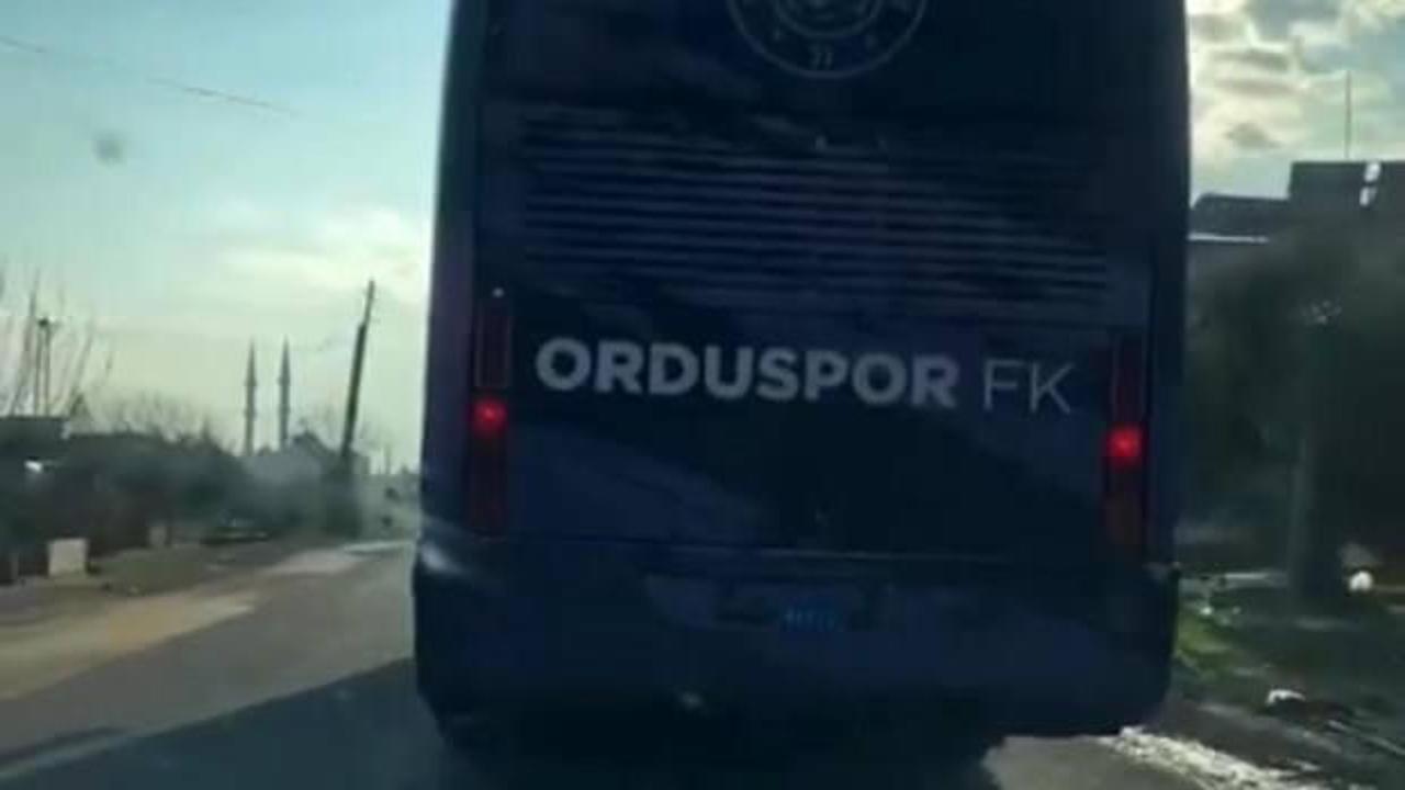 3. Lig ekibinin otob&uuml;s&uuml; Suriye'de g&ouml;r&uuml;ld&uuml;! Kul&uuml;pten a&ccedil;ıklama geldi