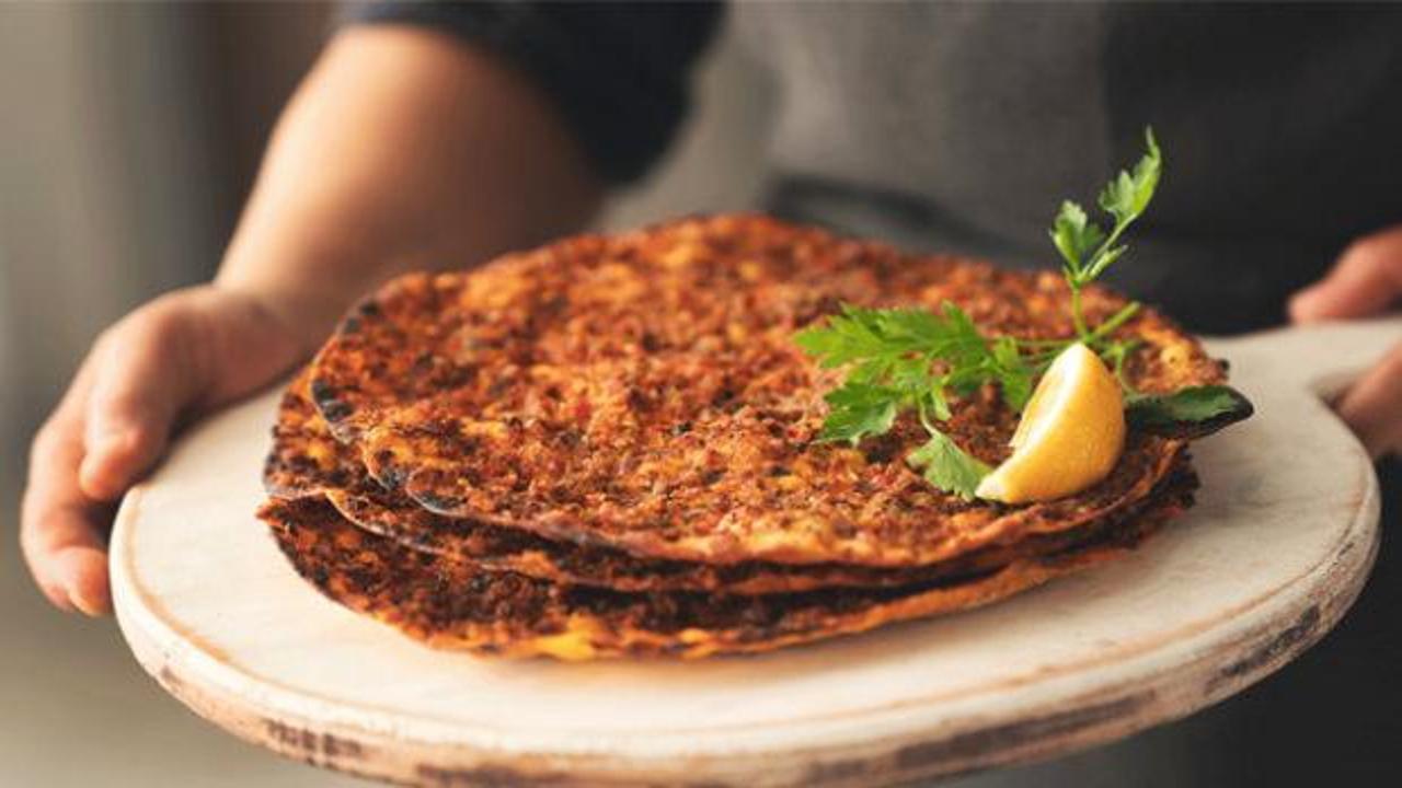 3 lahmacuna ödenen para dudak uçuklattı! Ünlü kebapçının adisyonu şoke etti