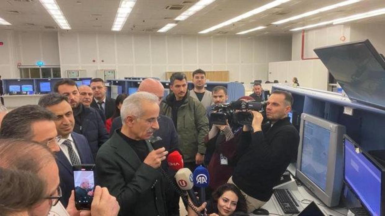 Bakan Uraloğlu: "2025 yılında 8 kez transit uçuş rekoru kırdık"