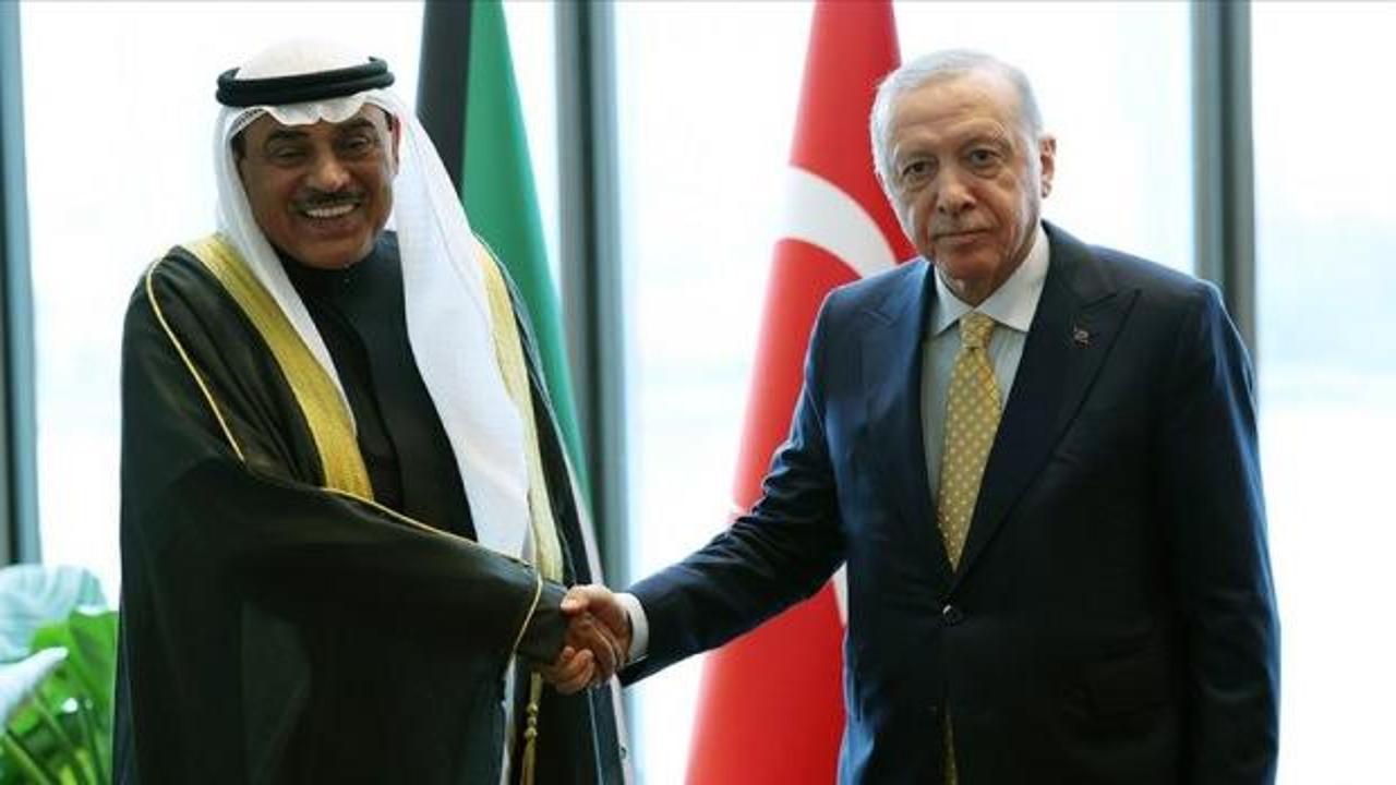 Cumhurbaşkanı Erdoğan Kuveyt Veliaht Prensi ile g&ouml;r&uuml;şt&uuml;