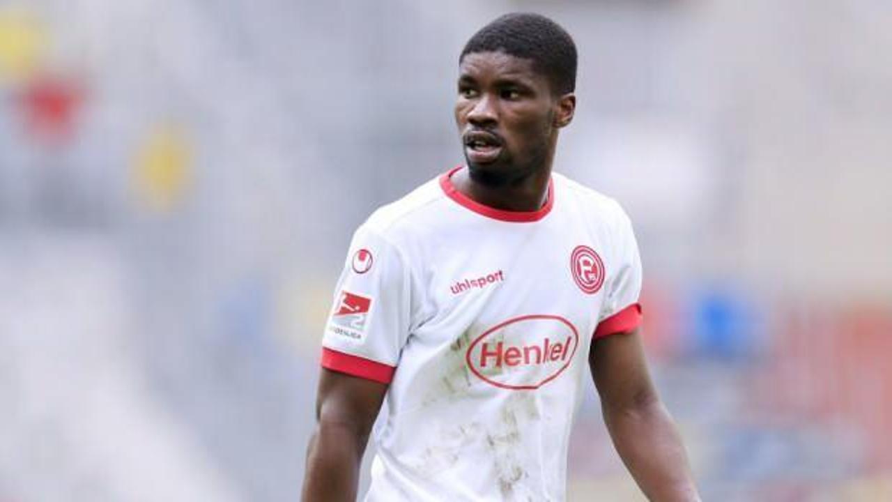 Fenerbah&ccedil;e 25 milyon Euro'luk stoperin peşinde