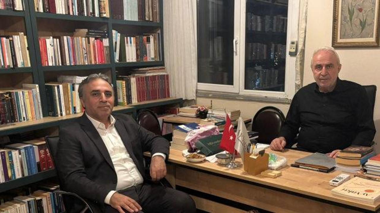 Mahmut Bıyıklı’dan Ay Vakti Dergisi’ne ziyaret