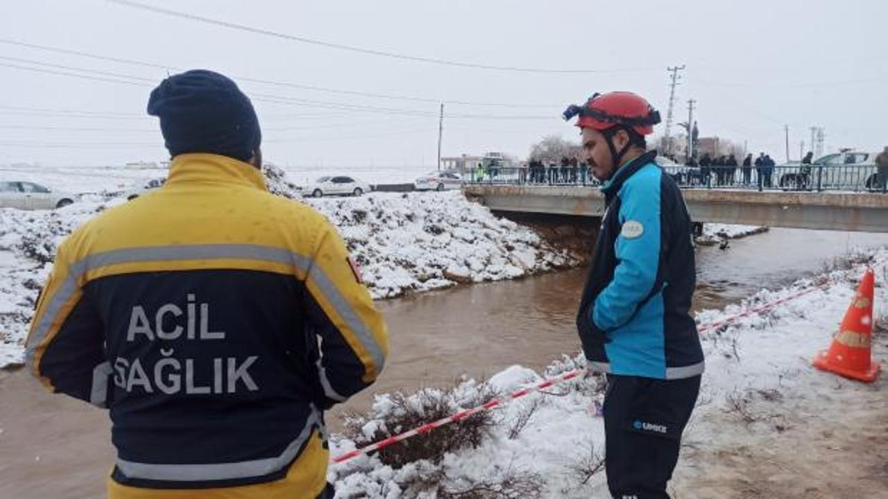 Şanlıurfa'da okul yolunda facia! Otomobil kanala u&ccedil;tu: 4 kişi aranıyor