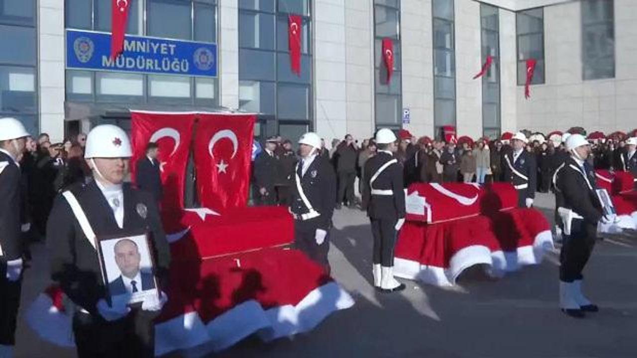 Şehitler son yolculuklarına uğurlanıyor