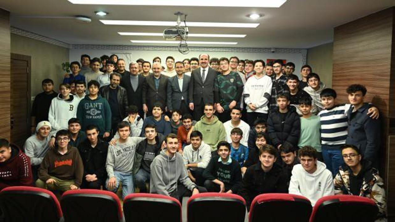 Başkan Altay lise &ouml;ğrencileriyle buluştu