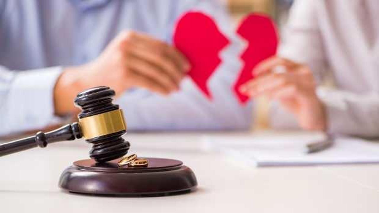Erkeğe s&uuml;resiz nafaka bağlandı! Mahkemeden şaşırtan boşanma kararı: "işsiz ve mağdur"
