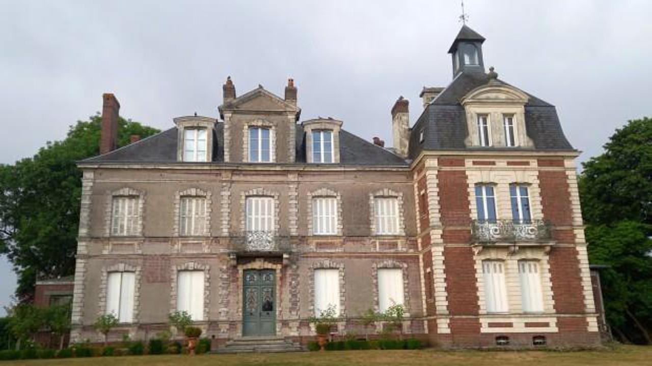 Hi&ccedil; gitmediği memleketine 10 milyon avroluk servet bıraktı