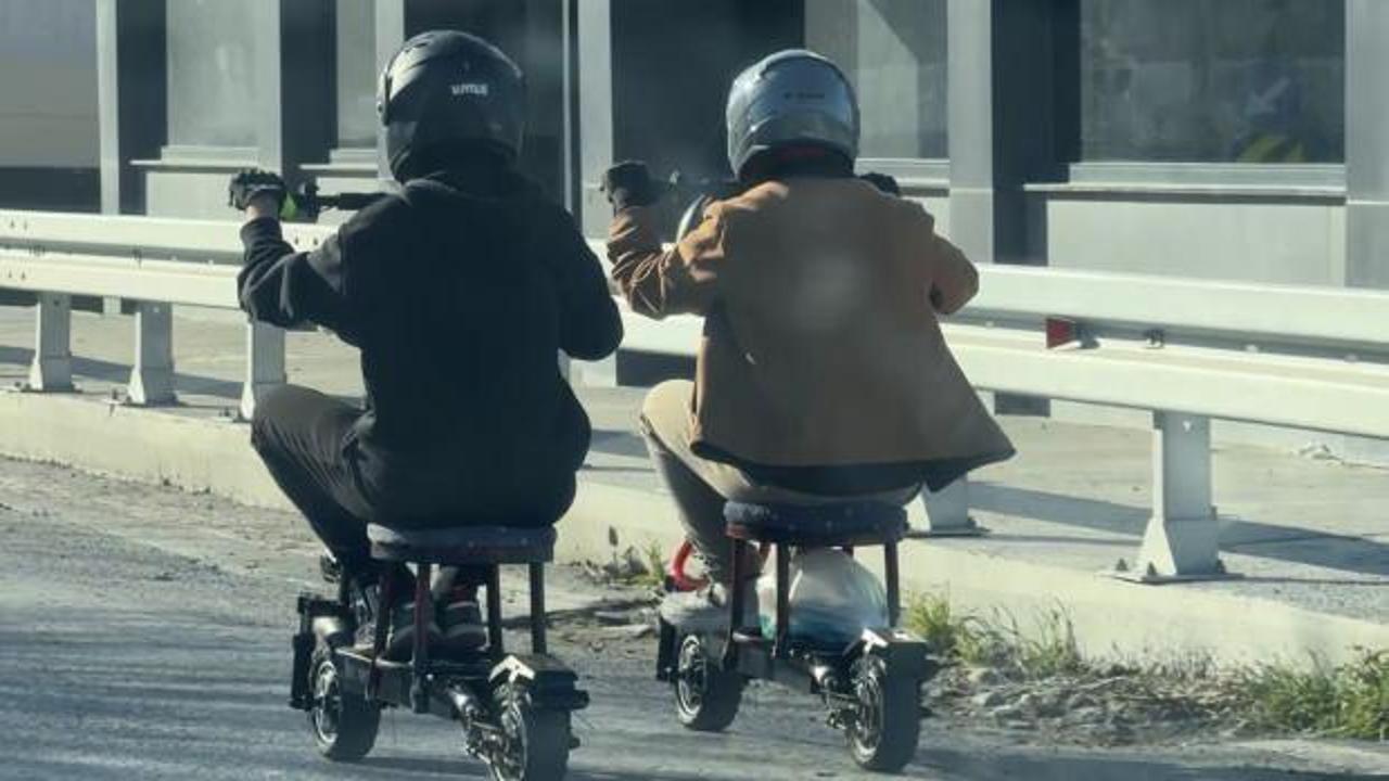 İstanbul trafiğinde ilgin&ccedil; anlar: Kimse ne yaptıklarını anlamadı!