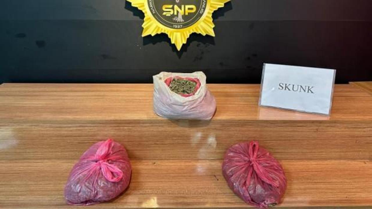 Şanlıurfa'da 2 kilo skunk ele ge&ccedil;irildi: 2 tutuklama