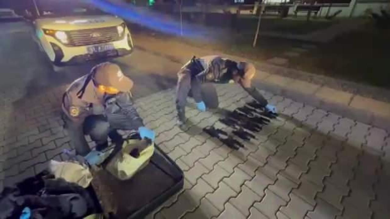 Yer: Adana! Bavulda 15 ruhsatsız tabanca &ccedil;ıktı