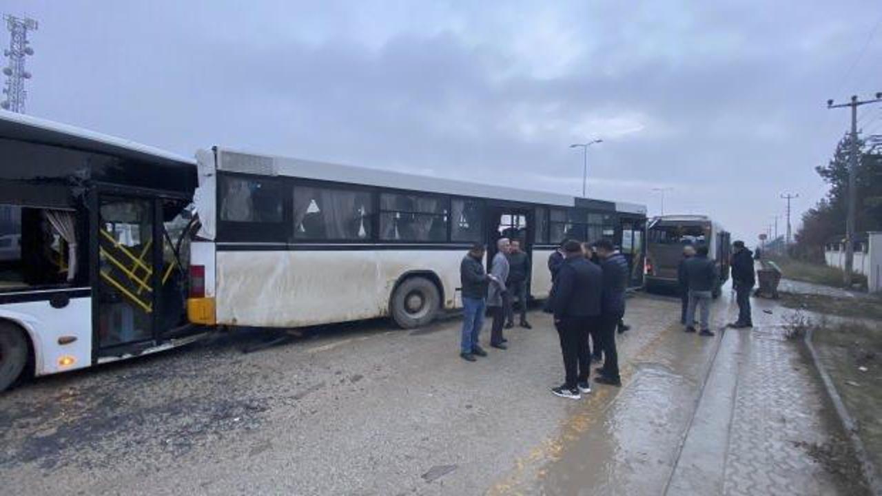 Ankara'da 2'si otobüs 4 aracın karıştığı zincirleme kaza!