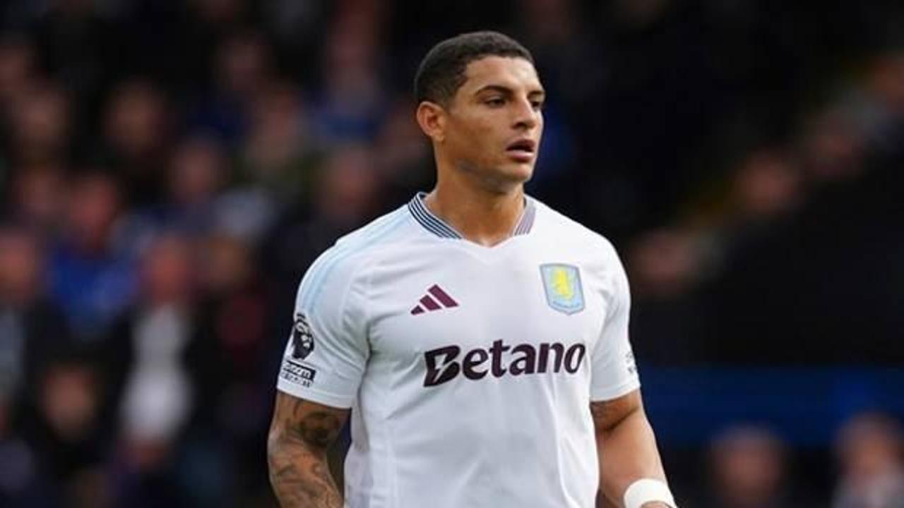 Fenerbah&ccedil;e'den Galatasaray'a transfer &ccedil;alımı! Brezilyalı stoperi kaptırmadılar