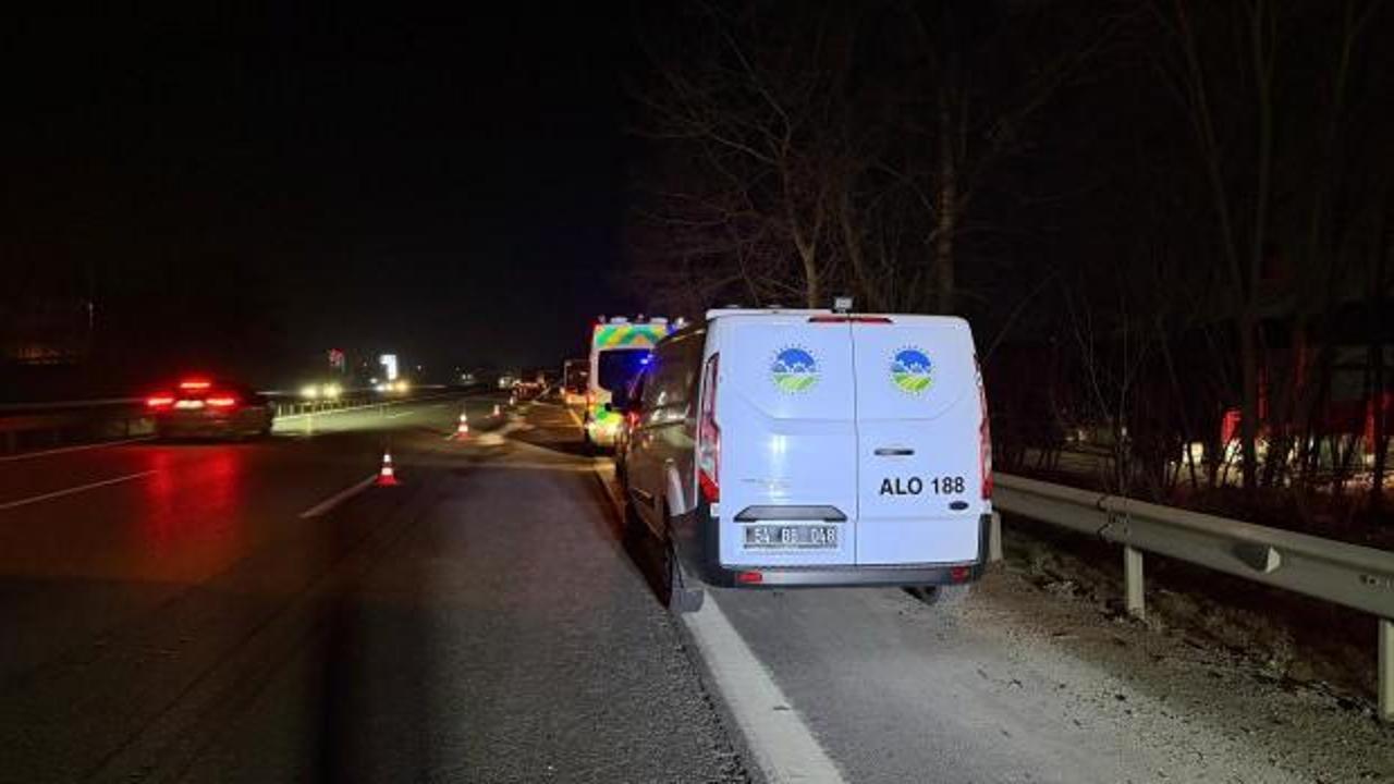 Otoyolda korkun&ccedil; &ouml;l&uuml;m: &Uuml;zerinden &ccedil;ok sayıda ara&ccedil; ge&ccedil;ti!