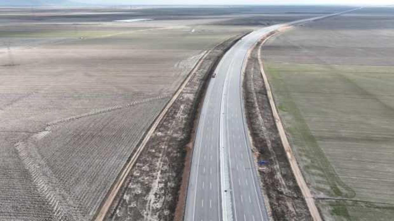 Seyahat s&uuml;resi 17 dakikaya d&uuml;şecek! &Ccedil;evre yolu a&ccedil;ılıyor