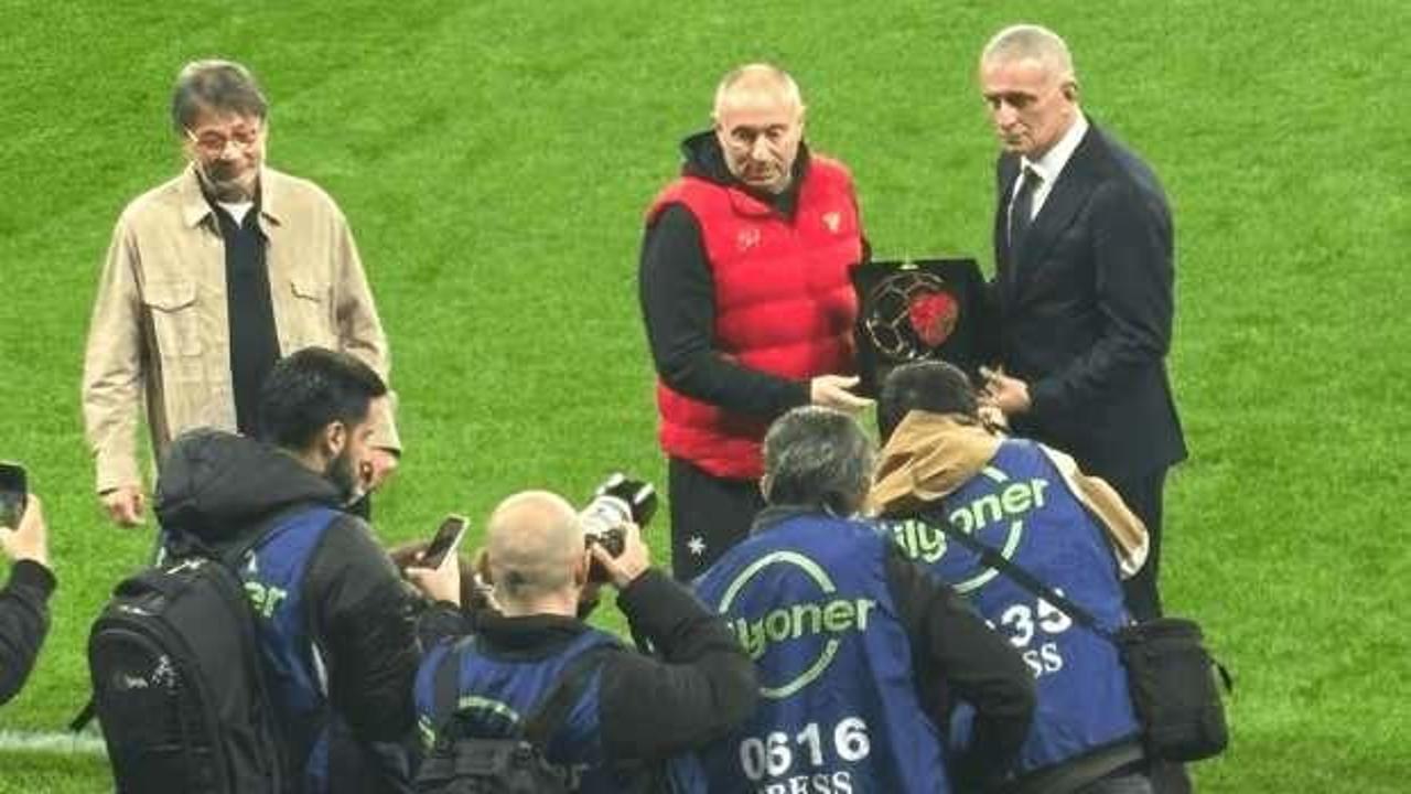 Stanmir Stoilov'a fair play &ouml;d&uuml;l&uuml; verildi