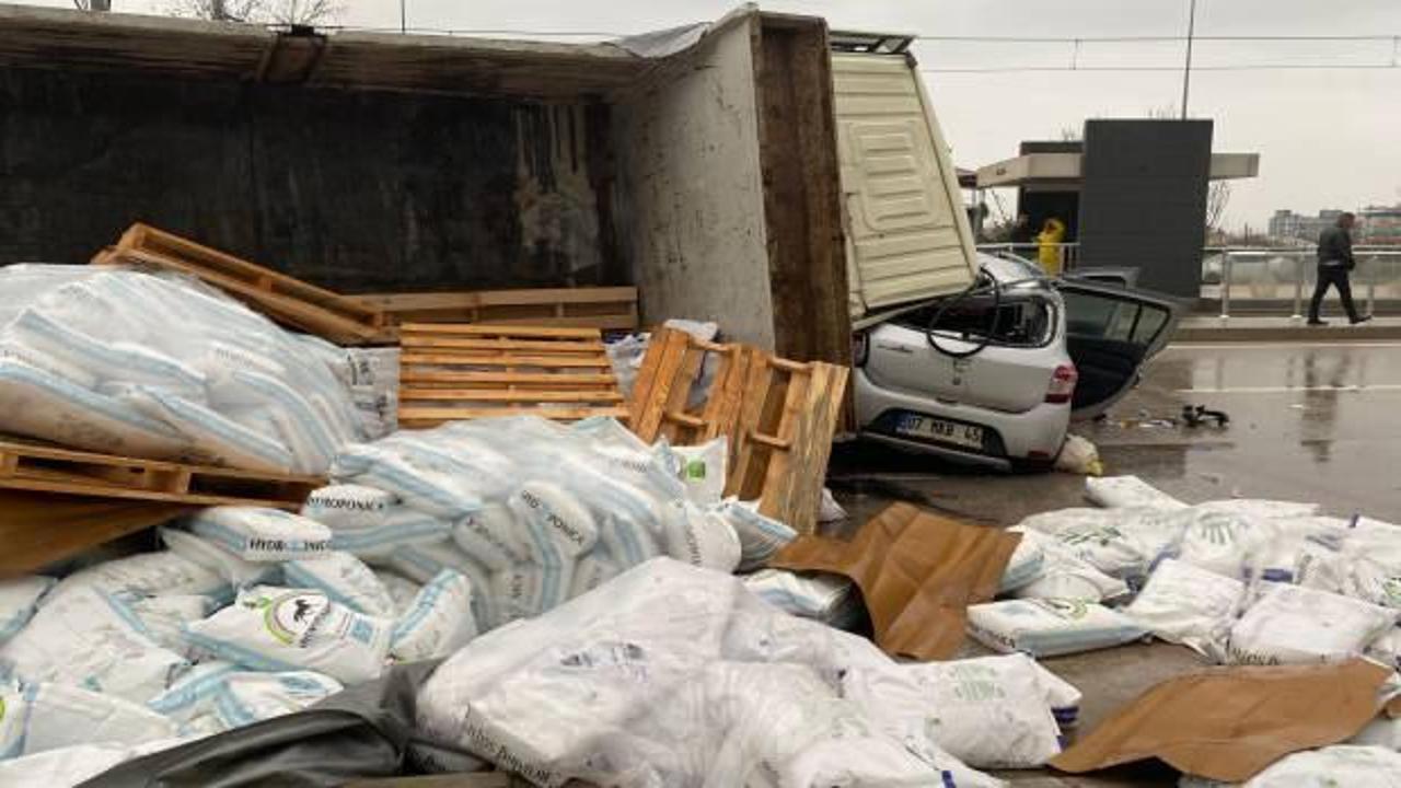 Antalya'da feci kaza: &Ouml;l&uuml; ve yaralı var!