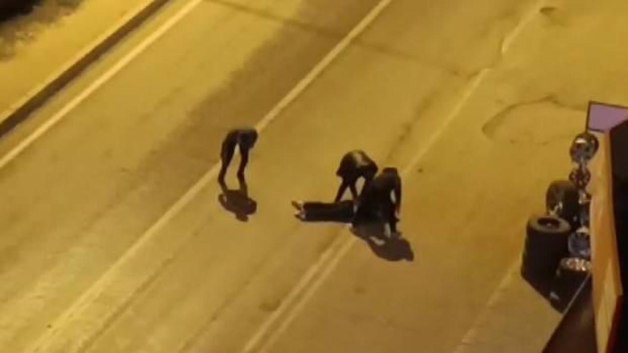 İmamoğlu Belediyesi'nin aracına silahlı saldırı! Başkan da i&ccedil;indeydi..