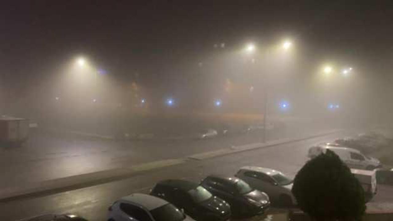 &Ccedil;anakkale Boğazı&rsquo;nda gemi trafiği, sis nedeniyle askıya alındı