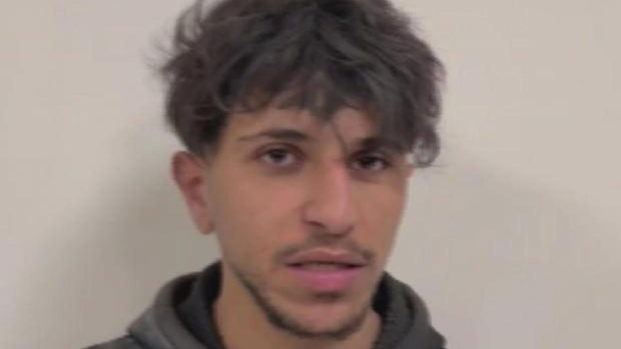 Konya'da &ccedil;&ouml;ken binada zillere basıp insanların hayatını kurtarmış