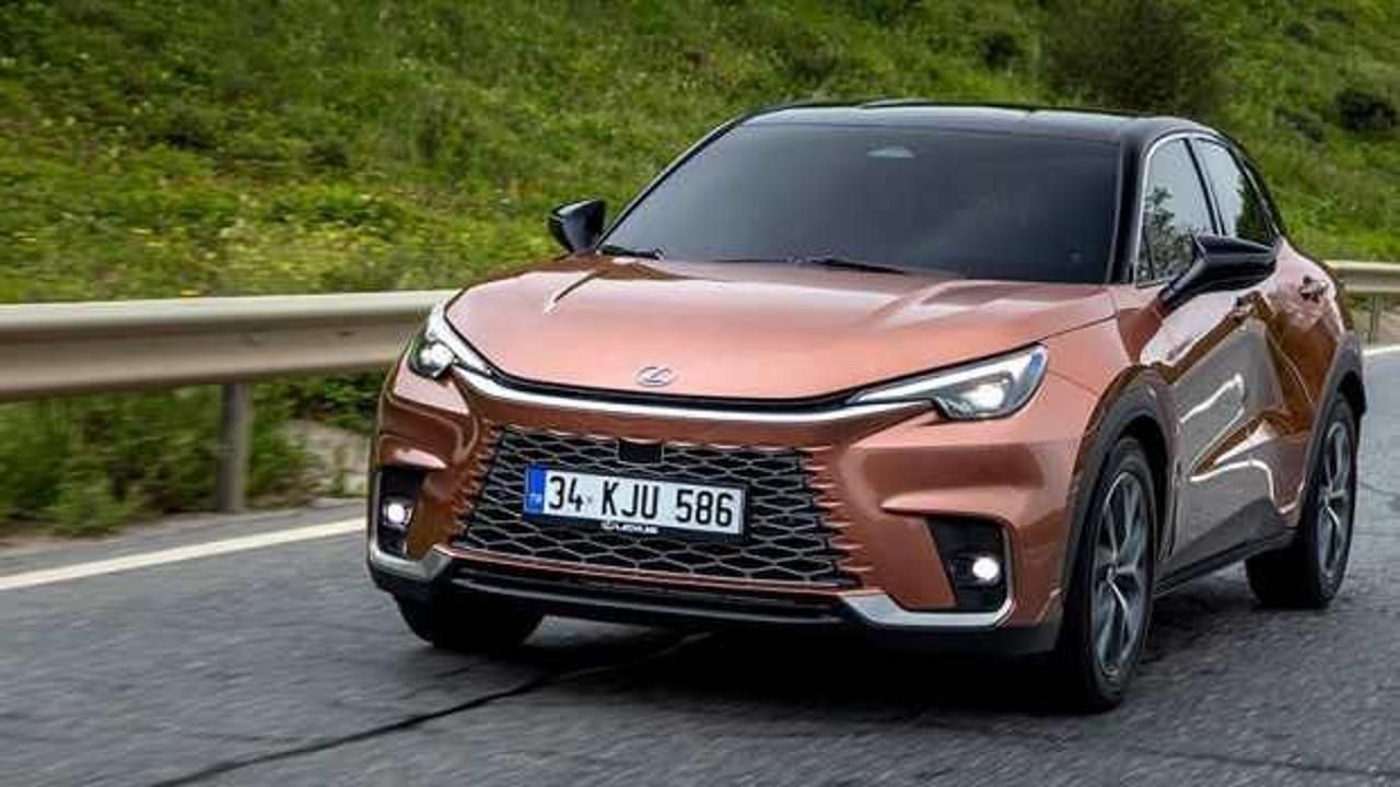 Lexus LBX, ikinci kez "Yılın Küçük SUV"u ödülünü kazandı