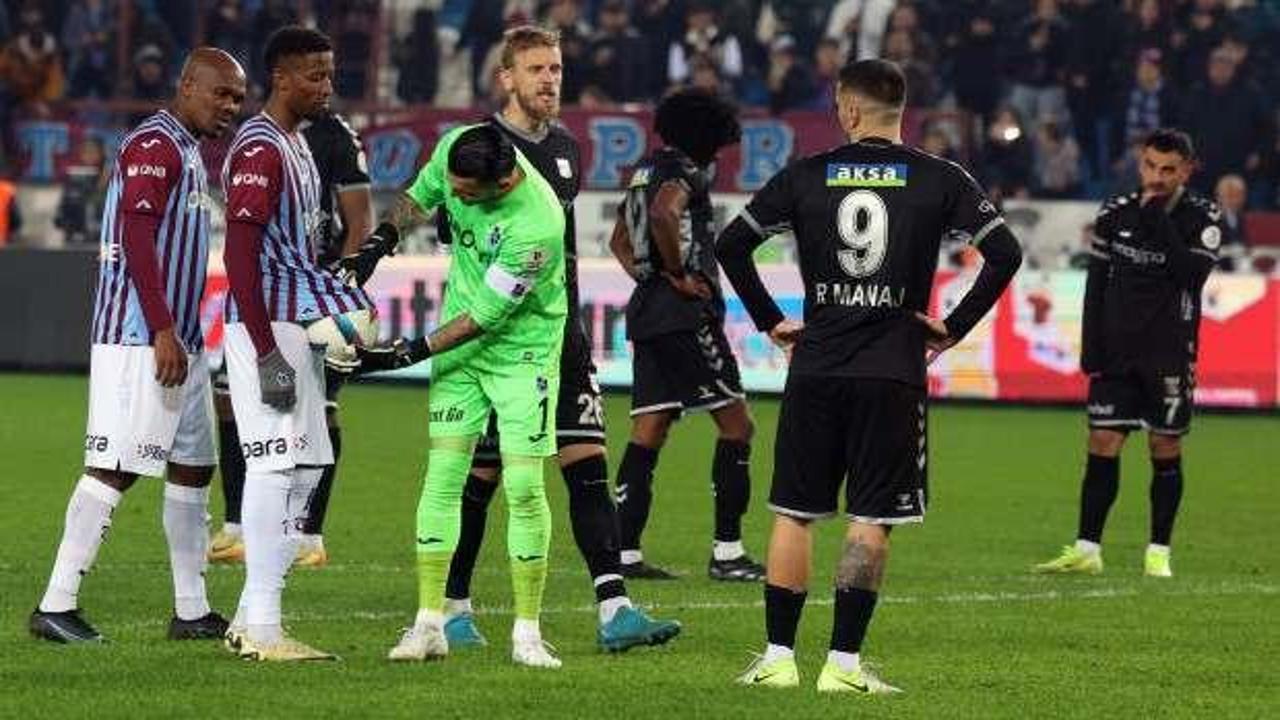 Penaltıyı Uğurcan kullanmak istedi! Sahada gerginlik &ccedil;ıktı