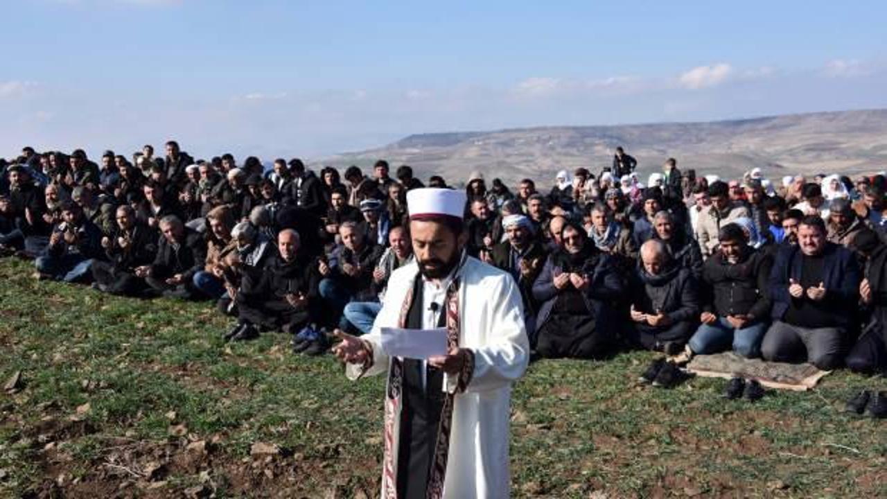 Yer: Şanlıurfa! &Ouml;nce kurban kestiler sonra yağmur duasına &ccedil;ıktılar 