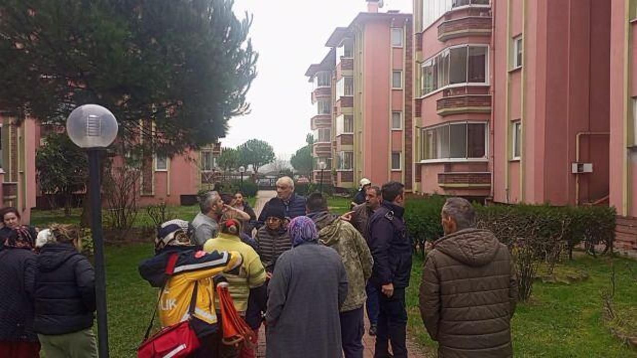 Zonguldak'ta d&ouml;rt katlı binada yangın!