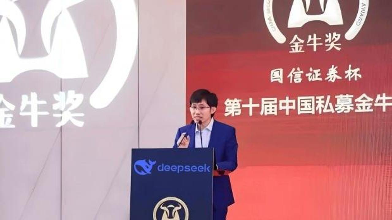 Bir günde dünyayı salladı! Lakabı 'Pasaklı inek' İşte Deepseek CEO'su hakkında bilinenler!