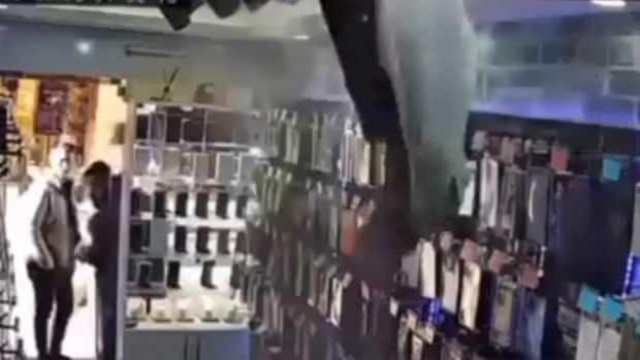 Bartın'da iş yerinin tavanı b&ouml;yle &ccedil;&ouml;kt&uuml;