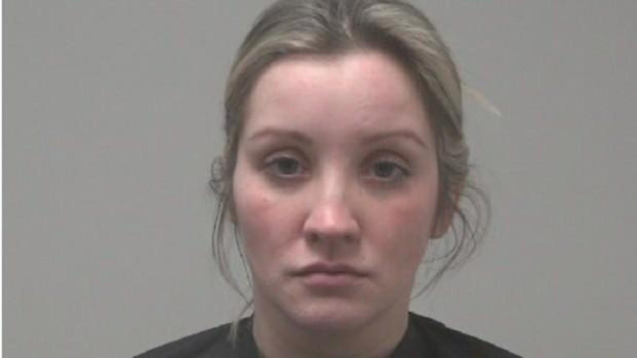 Bebeğini sa&ccedil; kurutma makinesiyle yakarak &ouml;ld&uuml;rd&uuml;