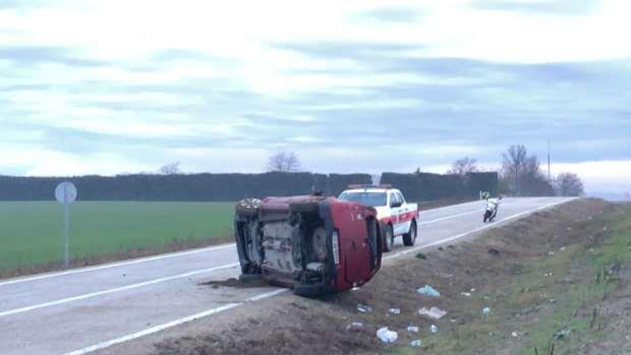&Ccedil;orlu'da otomobil takla attı: Yaralılar var!