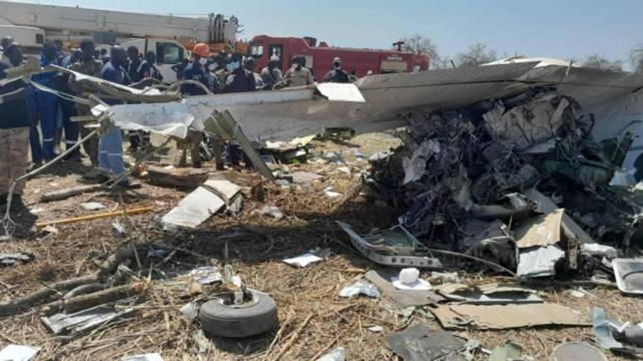 Havada panik 18 can kaybı! G&uuml;ney Sudan&rsquo;da u&ccedil;ak d&uuml;şt&uuml;!