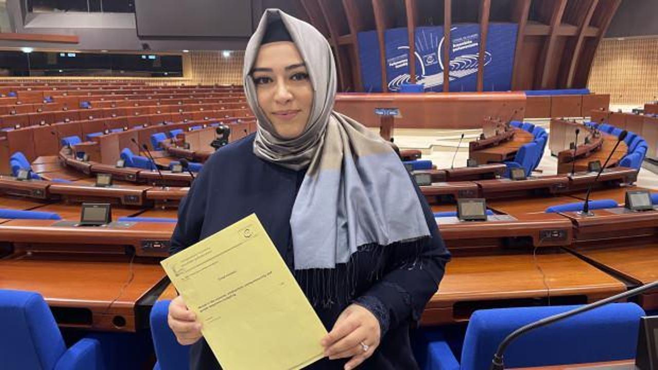 Sena Nur &Ccedil;elik Kanat: M&uuml;sl&uuml;man kadınlar Avrupa&rsquo;da &uuml;&ccedil; katmanlı ayrımcılığa uğruyor