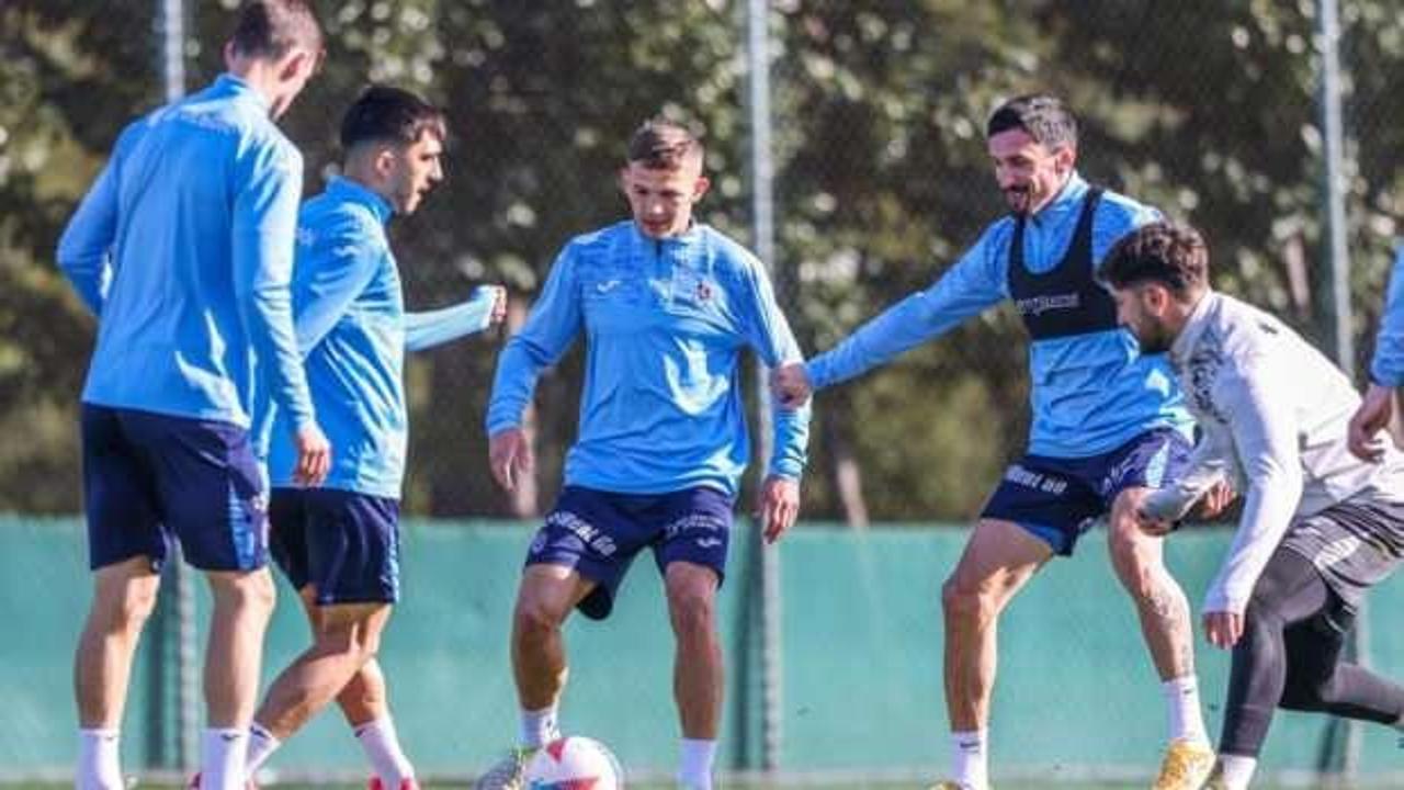 Trabzonspor'un kamp kadrosu a&ccedil;ıklandı! Şenol G&uuml;neş'ten Sikan kararı