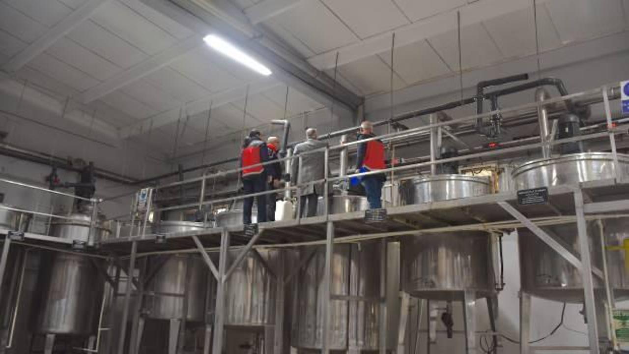 Antalya'da g&uuml;bre bayileri ve &uuml;retim tesisleri denetlendi