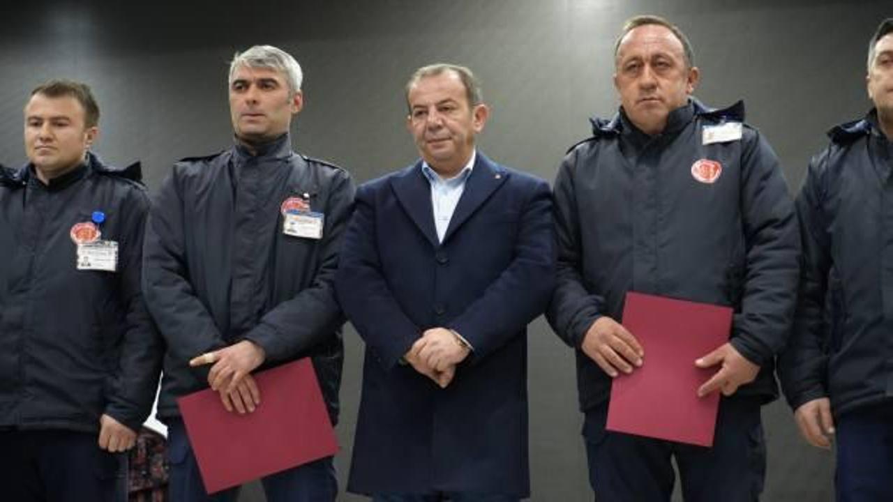 Bolu 78 kişiye mezar oldu: Tanju Özcan itfaiye personeline ‘Hizmet Şeref Belgesi’ verdi