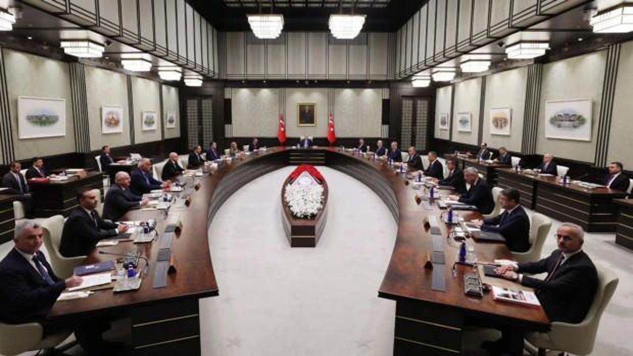 Kabine kritik g&uuml;ndemle toplanıyor!