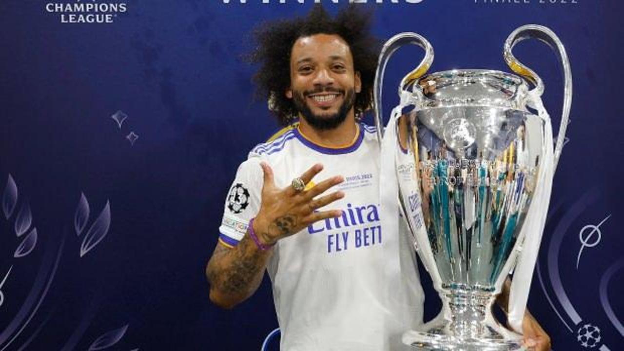 Marcelo futbola veda ettiğini a&ccedil;ıkladı