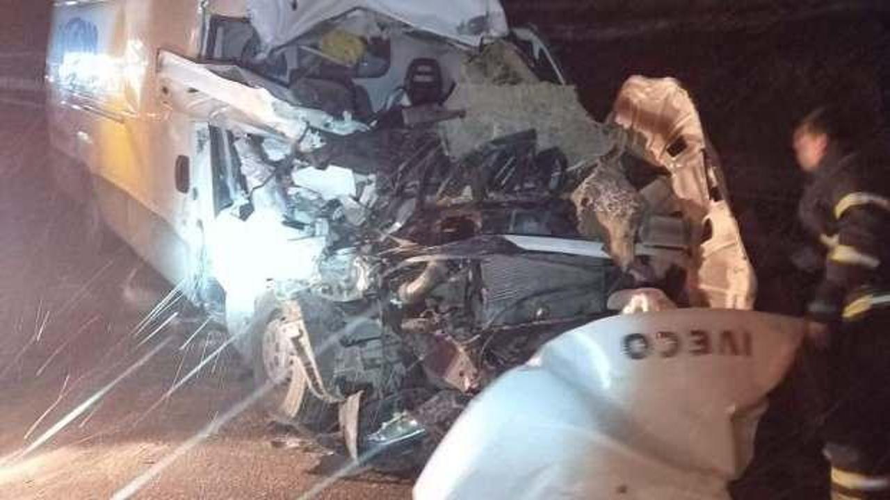 Samsun'da kahreden kaza: 4 kişilik aileden 2'si &ouml;ld&uuml;