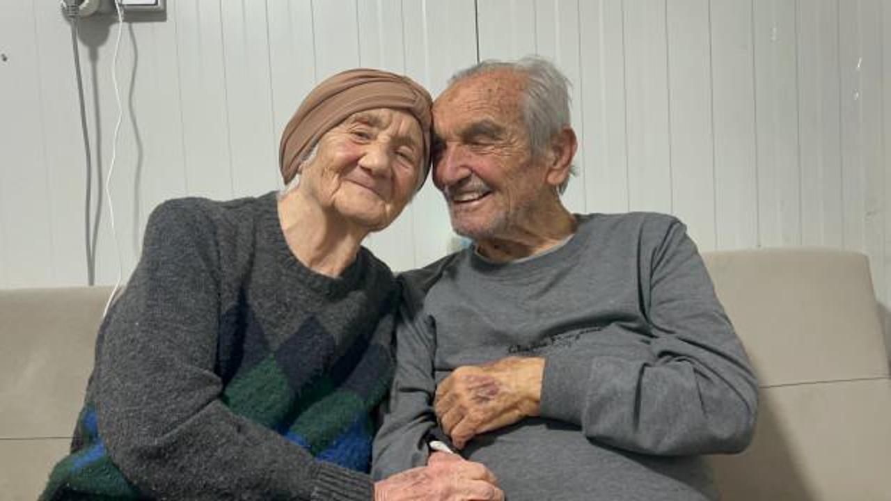  71 yıldır aynı yastığa baş koyan çiftin sırrı 